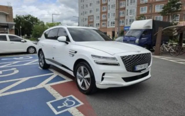 수원중형차중고 GV80 가솔린 2.5T AWD 매물 사진 16 - 2022/05 44,458km
